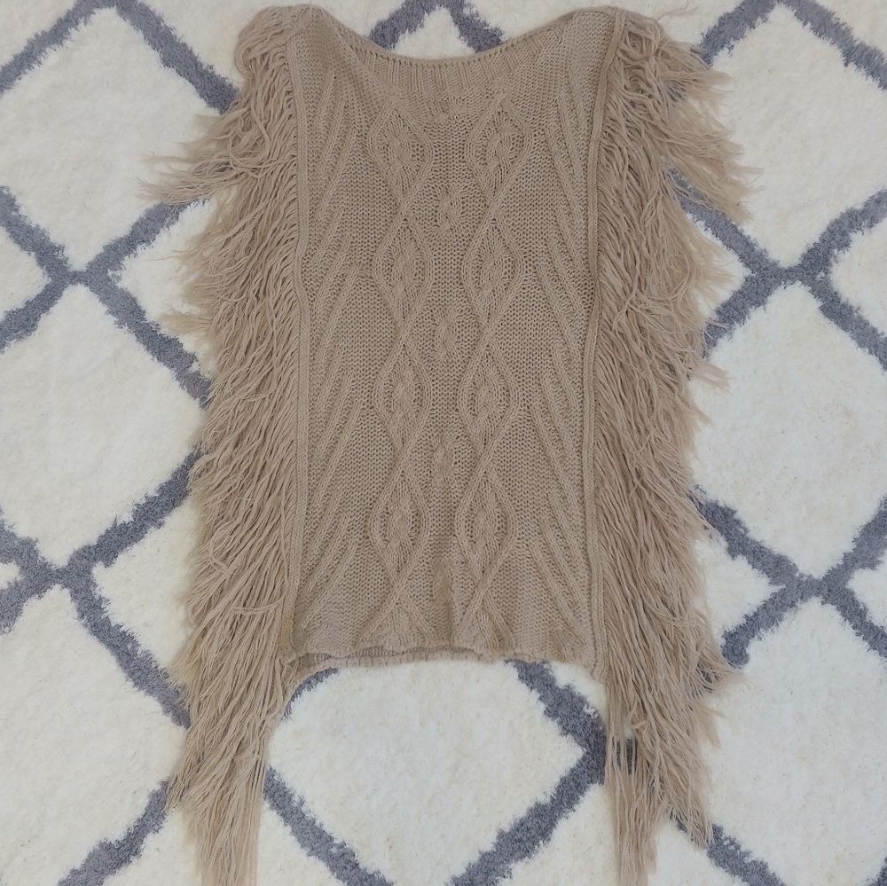 2/$20 Boho Fringe Cap Sleeve Poncho Sweater EUC